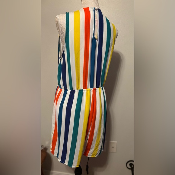 Guilt Trip Colorful Sleeveless Shorts Romper - Picture 5 of 8